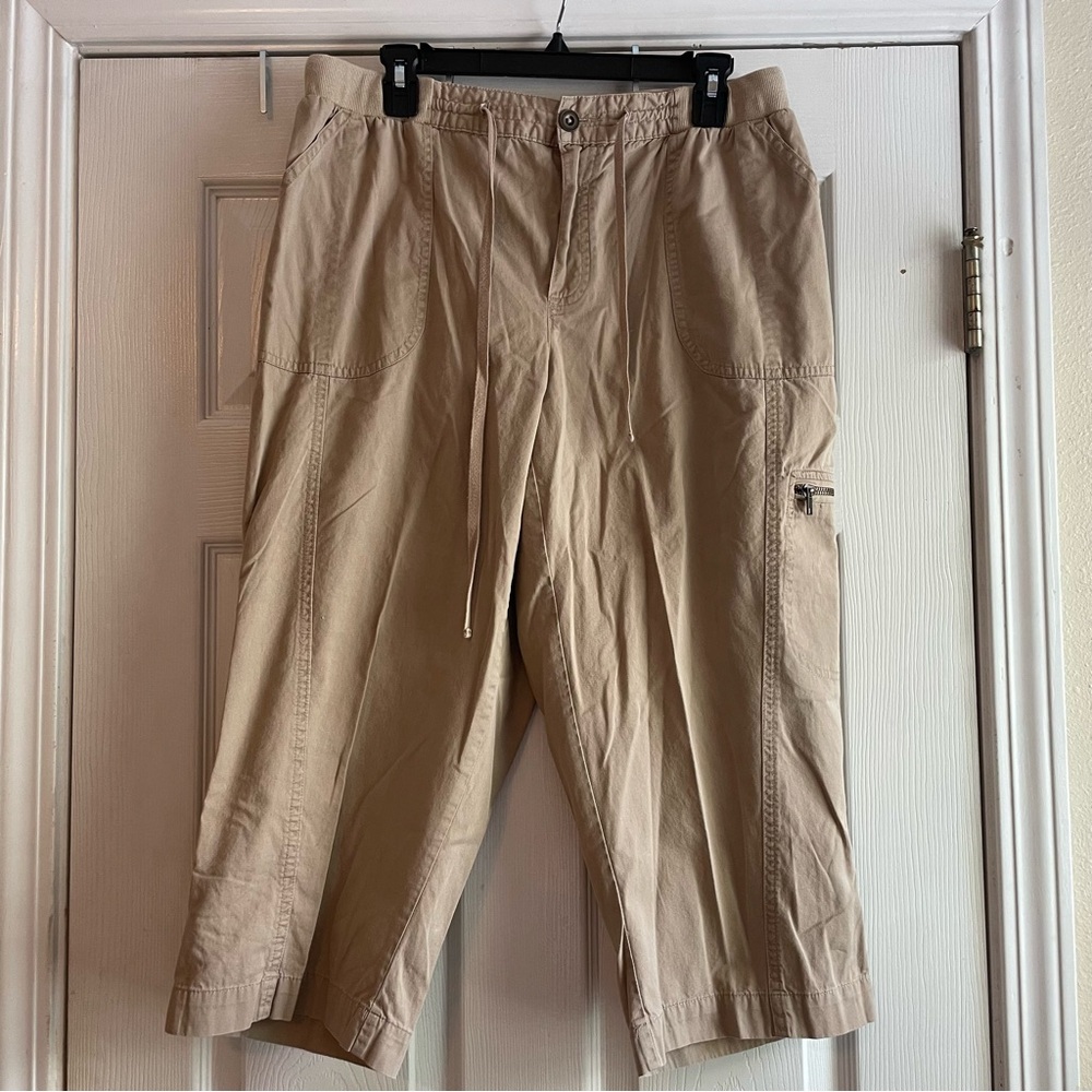 Faded Glory Women’s Tan Crop Pants Size 16W